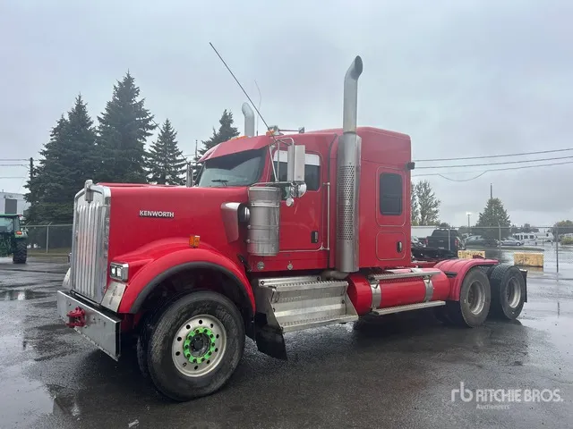 2018 Kenworth W900 6x4 T/A Sleeper Truck Tractor