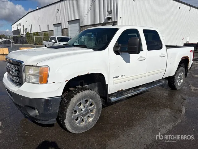 2014 GMC Sierra 2500 Duramax 4x4 Crew Cab Pickup