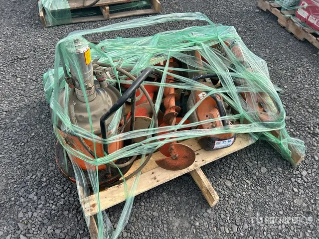Quantity of Miscellaneous Tools, Concrete Saws, Pneumatic Grease Pump, Auger