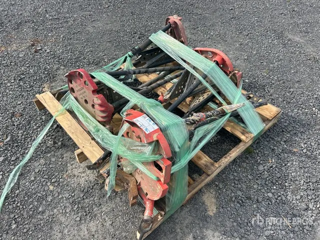 Quantity of (4) Pipe Stand