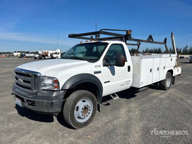 2006 Ford F-550 XLT 4x2 Utility Truck