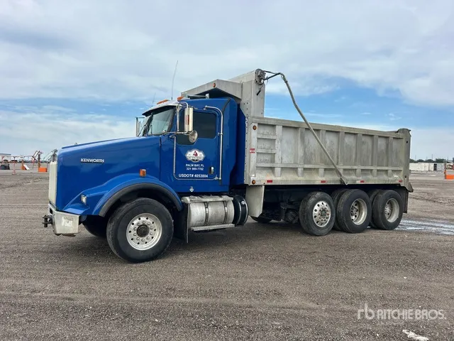 2014 Kenworth T800 8x4 Tri/A Dump Truck