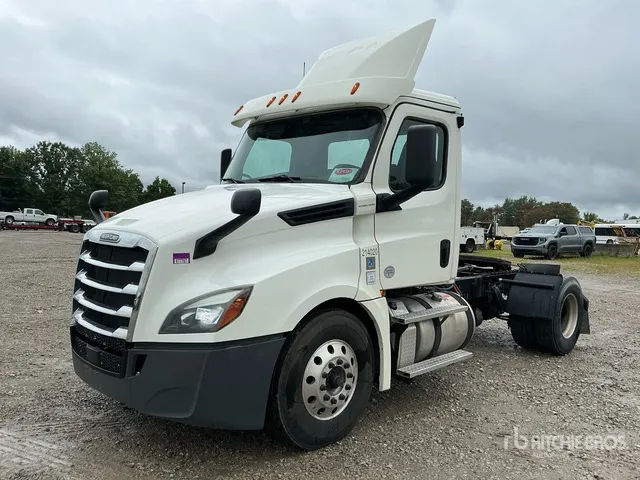 2019 Freightliner Cascadia 126 4x2 S/A Day Cab Truck Tractor