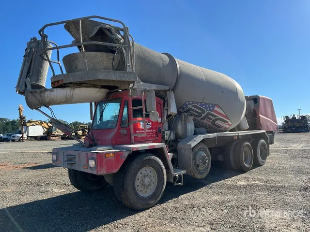 2007 Oshkosh S Series 6x6 Front Discharge Mixer Truck