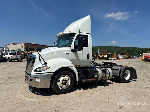 2019 International RH613 4x2 S/A Day Cab Truck Tractor