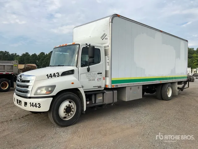 2015 Hino 268 4x2 Van Truck