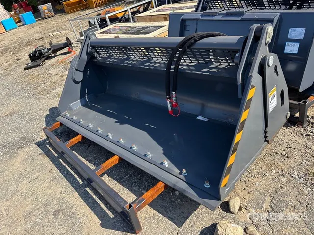 2026 Skyway WBCT-4IN1 72 in Multi-Purpose Skid Steer Bucket (Unused)