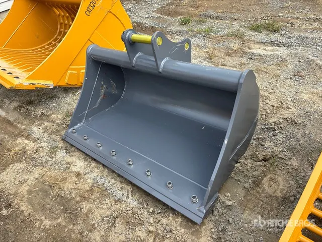 2026 Warrior WBMCC5-1220 48 in Cleanup Excavator Bucket - Fits Cat 305 / 5 - 6 ton (Unused)