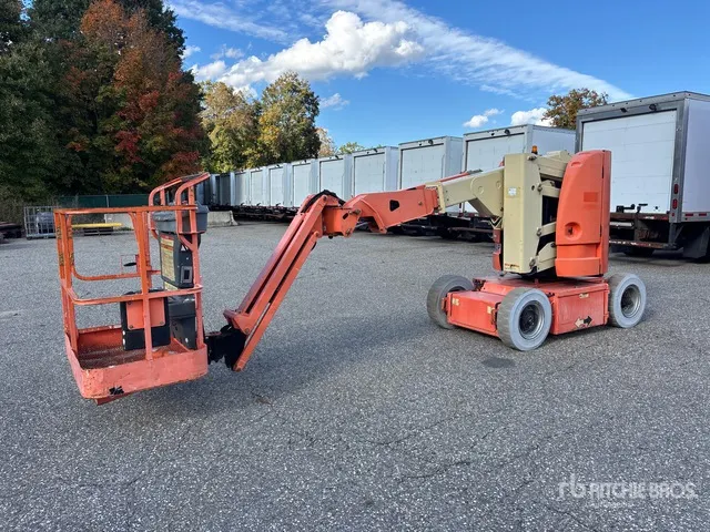 2007 JLG E300AJP 2WD Electric Articulating Boom Lift