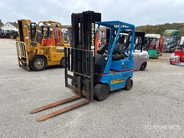 2000 Hyster S40E Forklift (Inoperable)