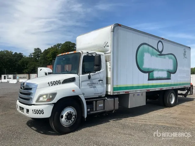 2016 Hino 268 4x2 Van Truck