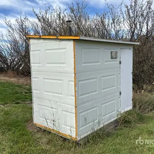 8 ft x 6 ft 6 in Ice Fishing Shack