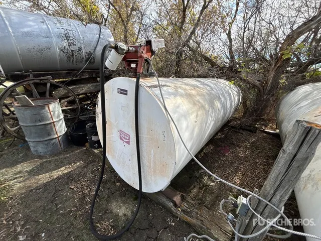 Westeel 1000 gal Diesel Fuel Tank