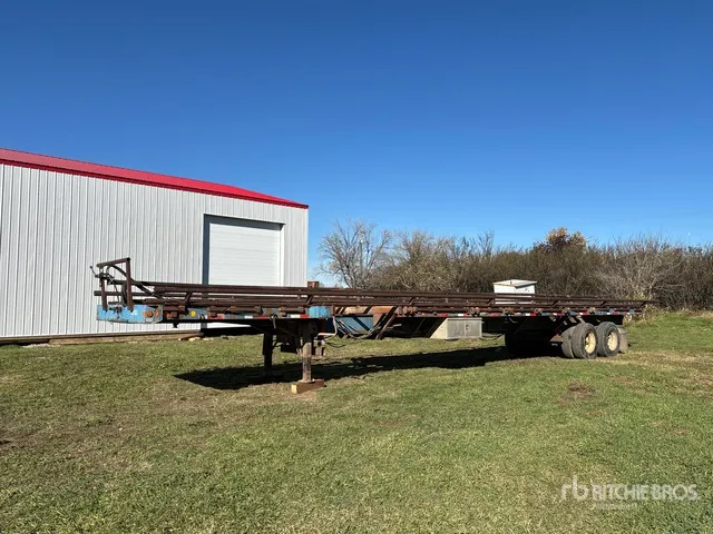 Fruehauf 50 ft T/A Bale Hauling Trailer