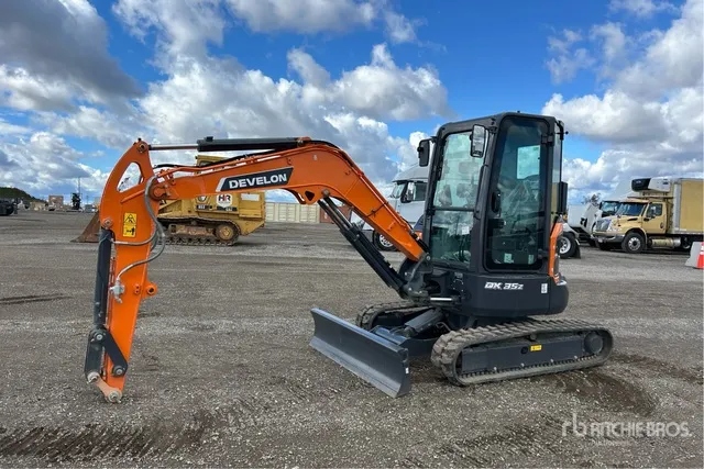 2024 Develon DX35Z-7 Mini Excavator (Unused)