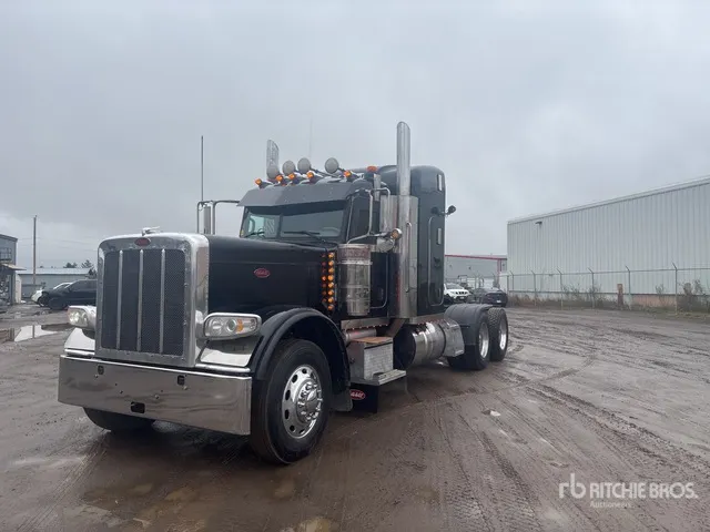 2022 Peterbilt 389 6x4 T/A Sleeper Truck Tractor