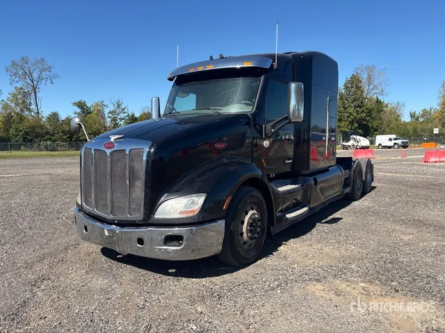 2015 Peterbilt 579 6x4 T/A Sleeper Truck Tractor
