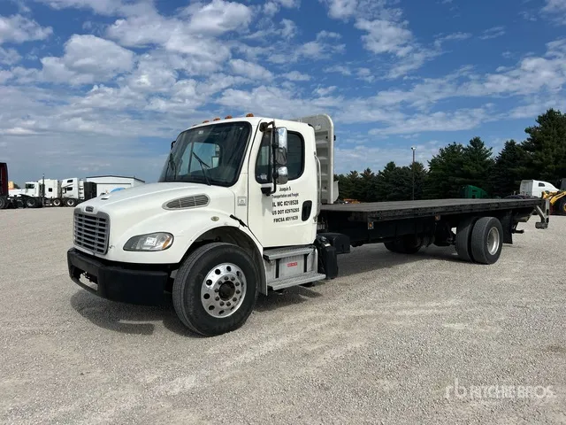 2016 Freightliner M2 106 4x2 Flatbed Truck