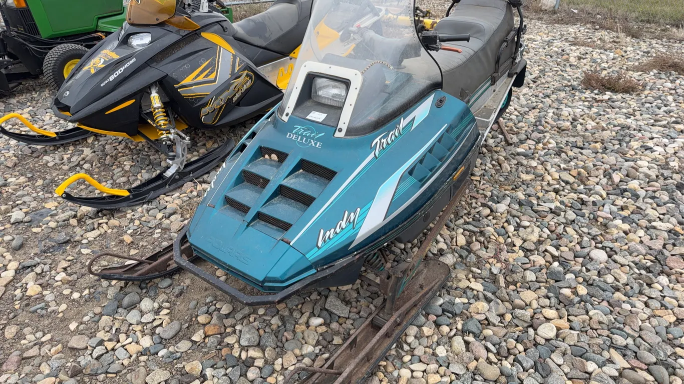 1994 POLARIS INDY DELUXE SNOWMOBILE