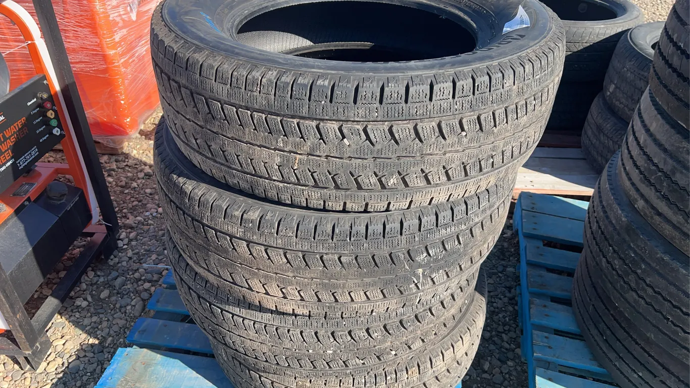 4 - LT275/65R20 Tires
