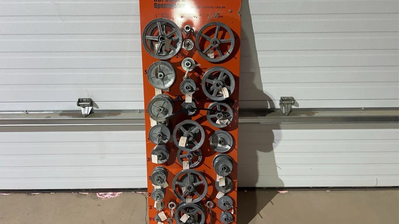 Pulley Display w/ Pulleys