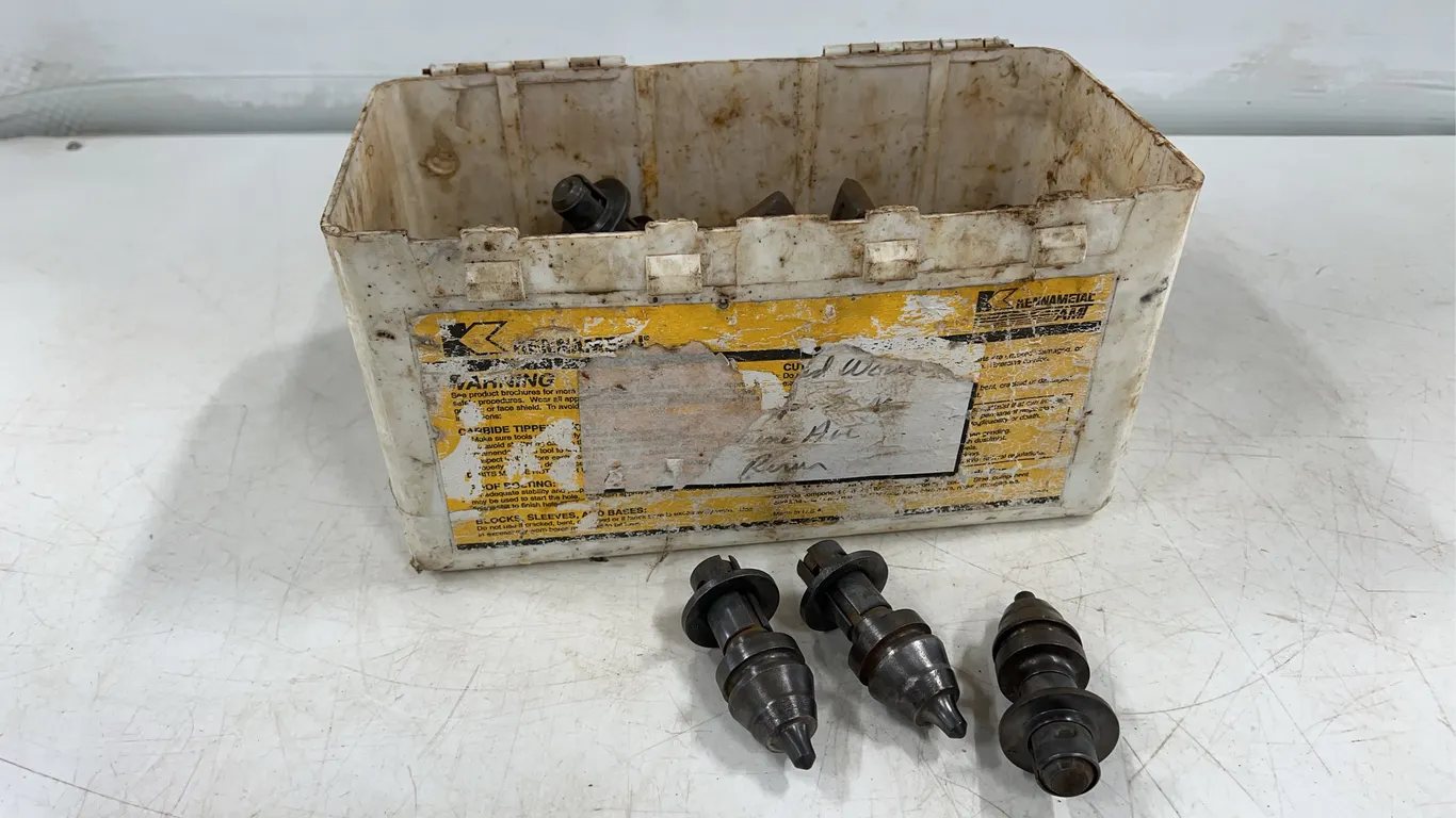 Asphalt Grinder Bits & Weld On Holders