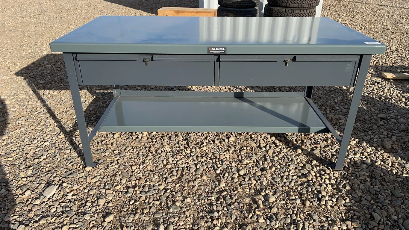 Metal 6'x3' Shop Table W/Locks & Keys