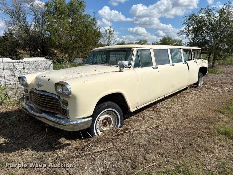 1965 Checker limousine