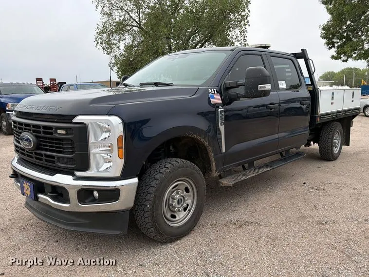 2024 Ford F250 Crew Cab flatbed pickup truck