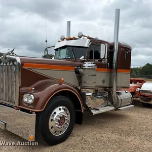 1980 Kenworth W900A semi truck