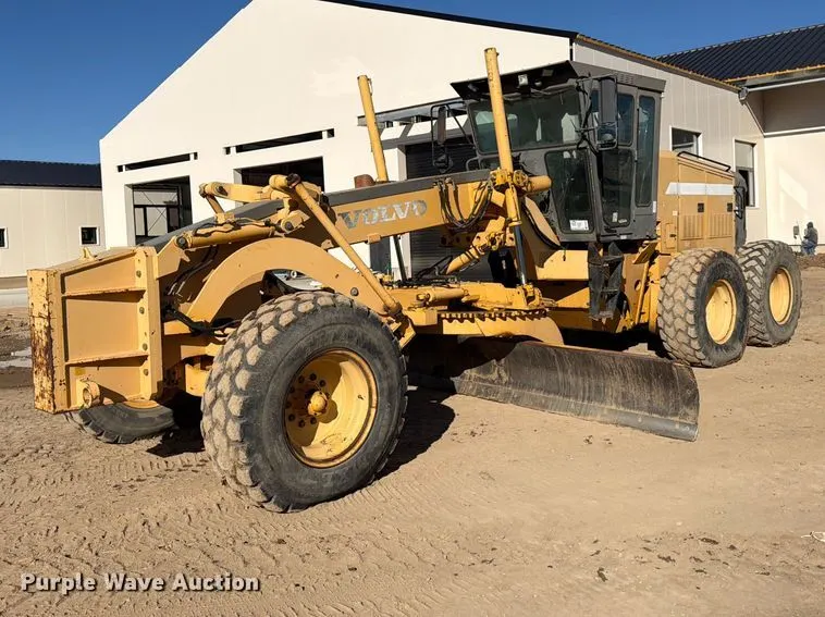 2001 Volvo G710VHP motor grader
