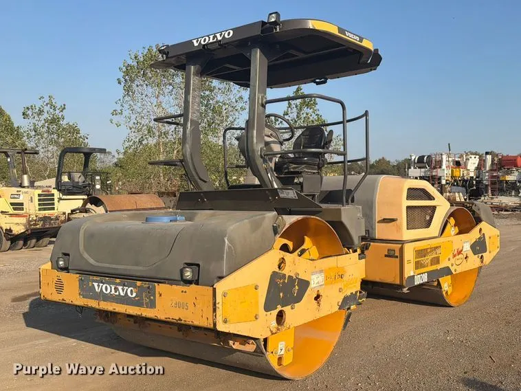 2016 Volvo DD120B double drum vibratory roller
