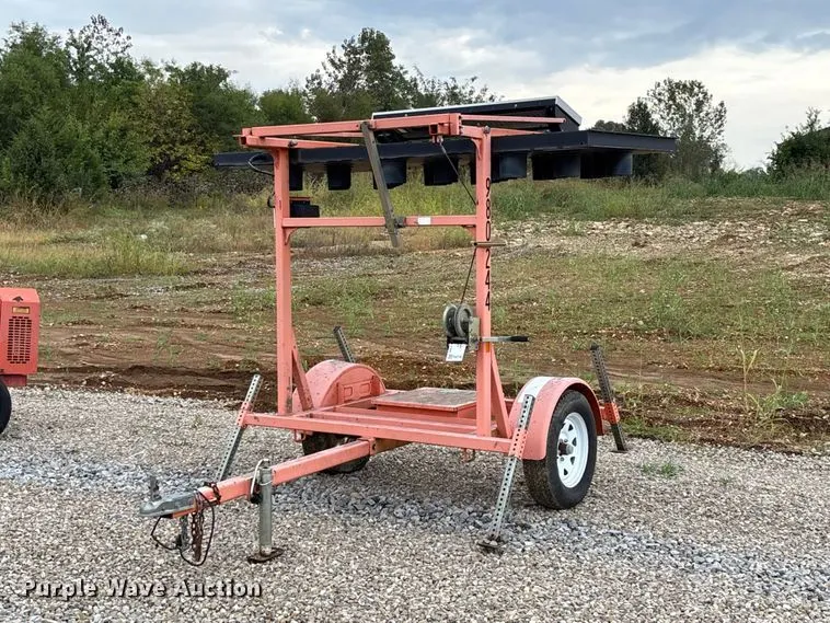 2011 Wanco arrow board trailer