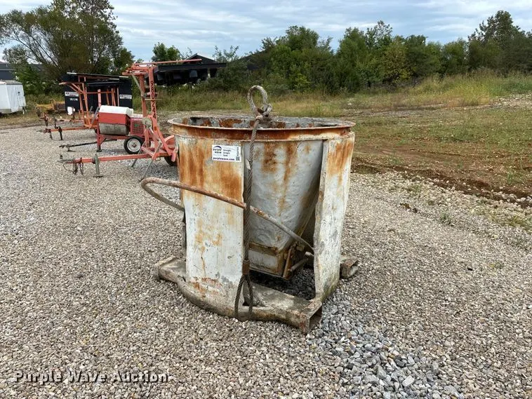 Concrete bucket