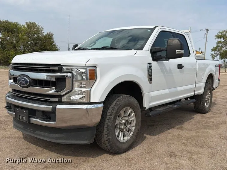 2022 Ford F250 Super Duty XLT Ext. Cab pickup truck