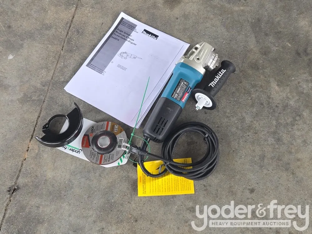 Makita 4 1/2" Angle Grinder, Recondition (GA4570) (1 YR Factory Warranty)