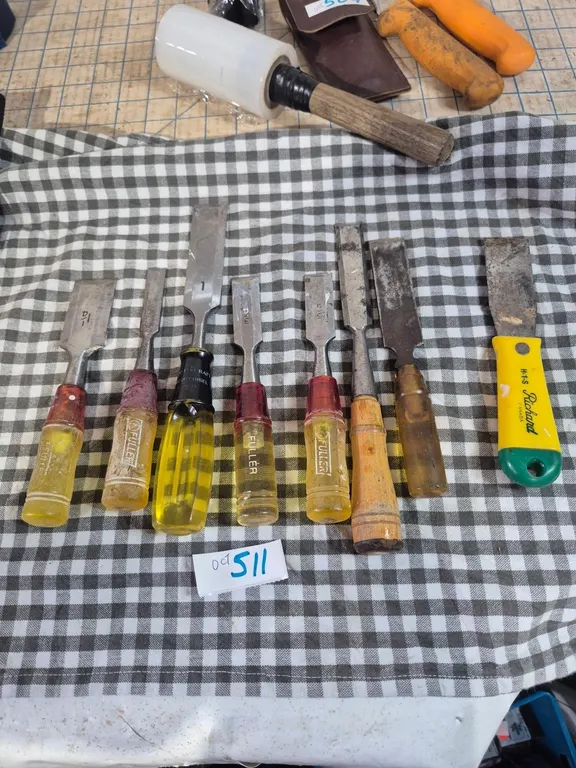 Assorted wood chisels.