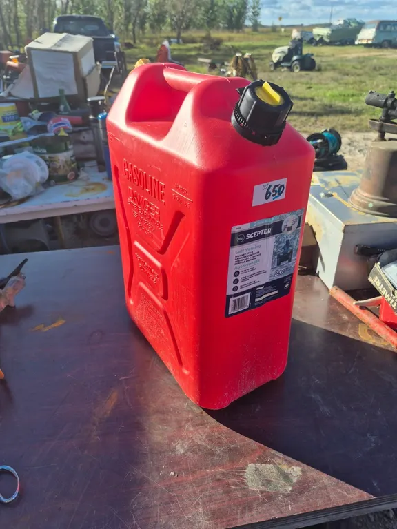 New 20 L gas can