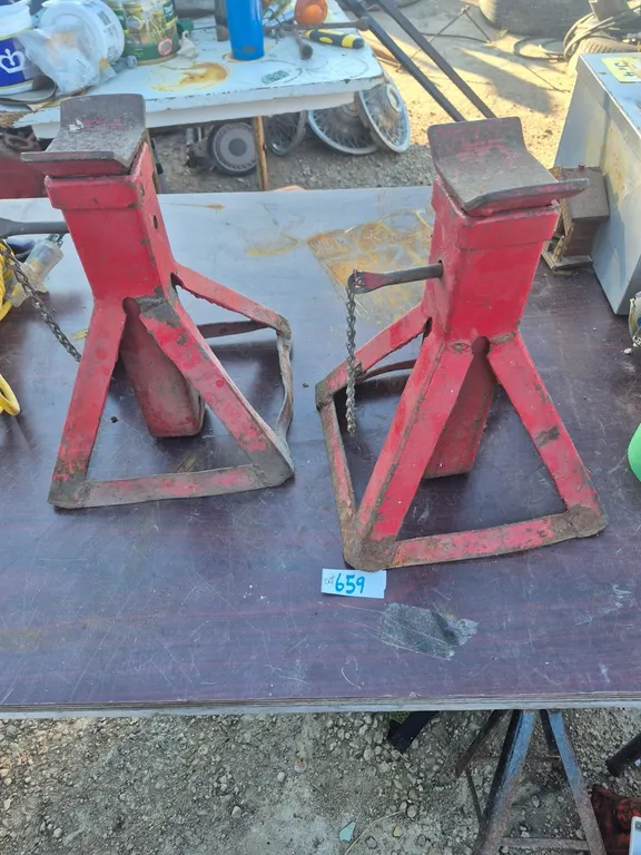 To Jack stands.