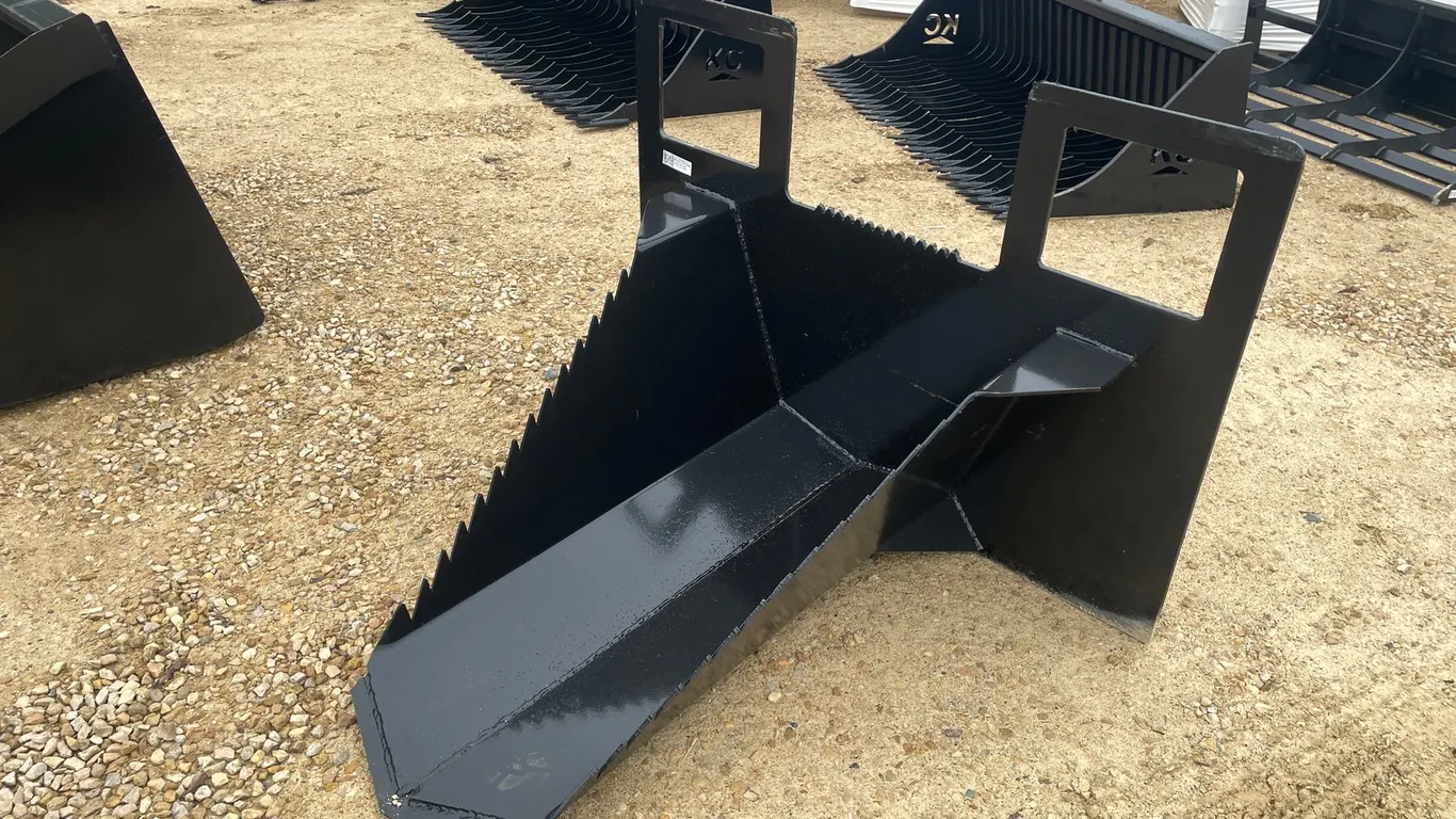 New KC 40" Skid Steer Spade Bucket