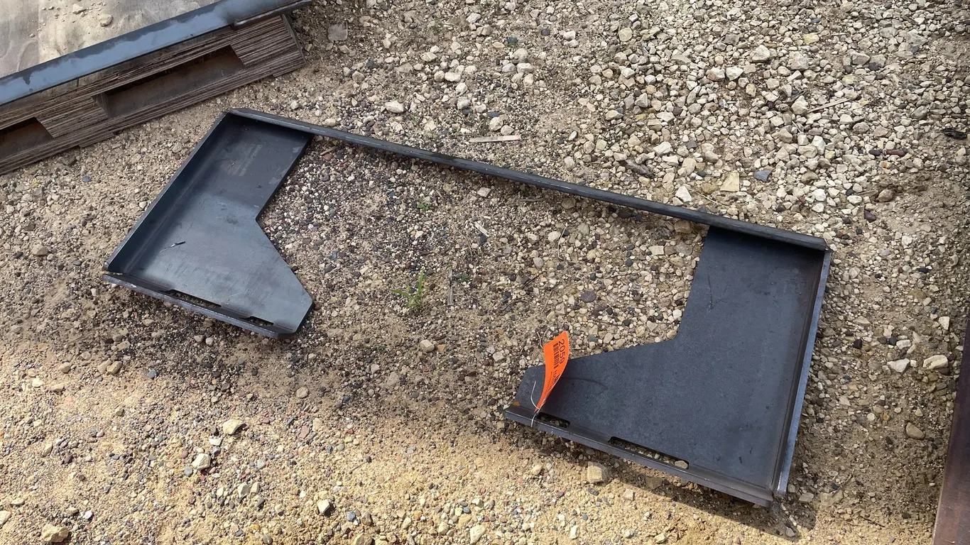 Ecotric Skid Steer Quick Tach Mount Plate