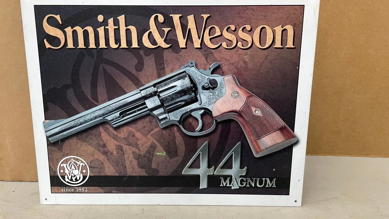 Smith & Wesson Metal Sign