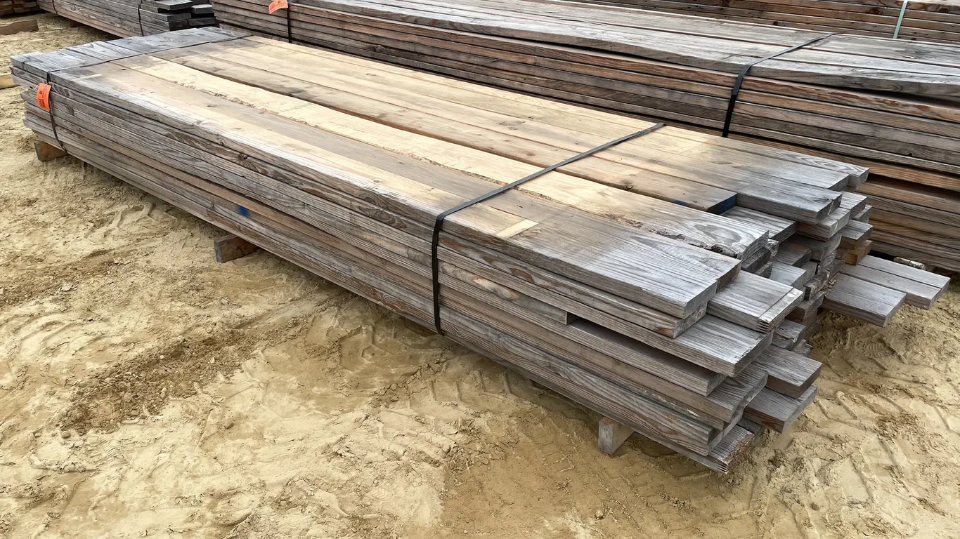 Bundle of Construction 2' x 6' and 2' x 8' Lumber