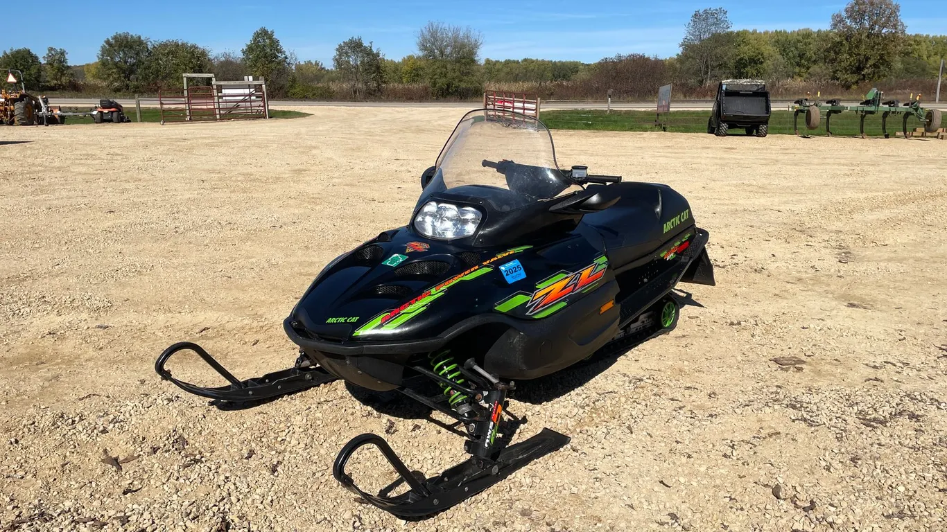 2001 Arctic Cat ZL 600 EFI Snowmobile (Sells with Bill of Sale Only)