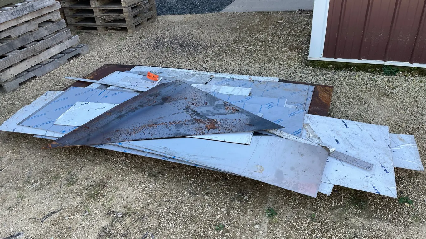 Pallet of Misc. Metal Pieces