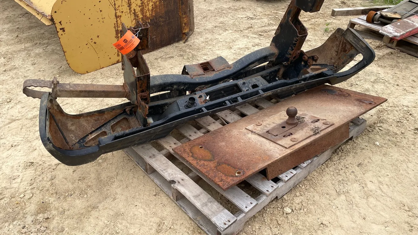 Chevy Silverado Rear Bumper and 5th Wheel Plate