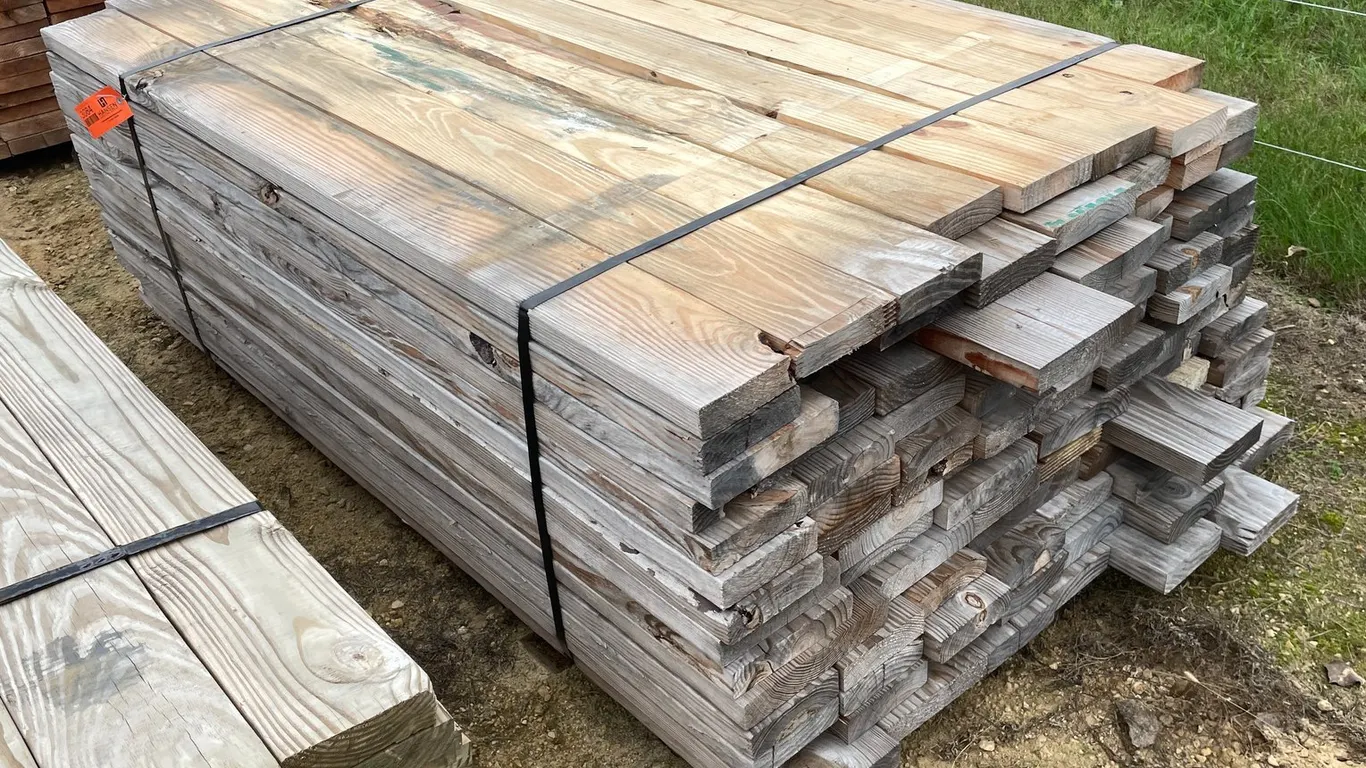 Bundle of Construction Grade 2' x 6' and 2' x 8' Lumber