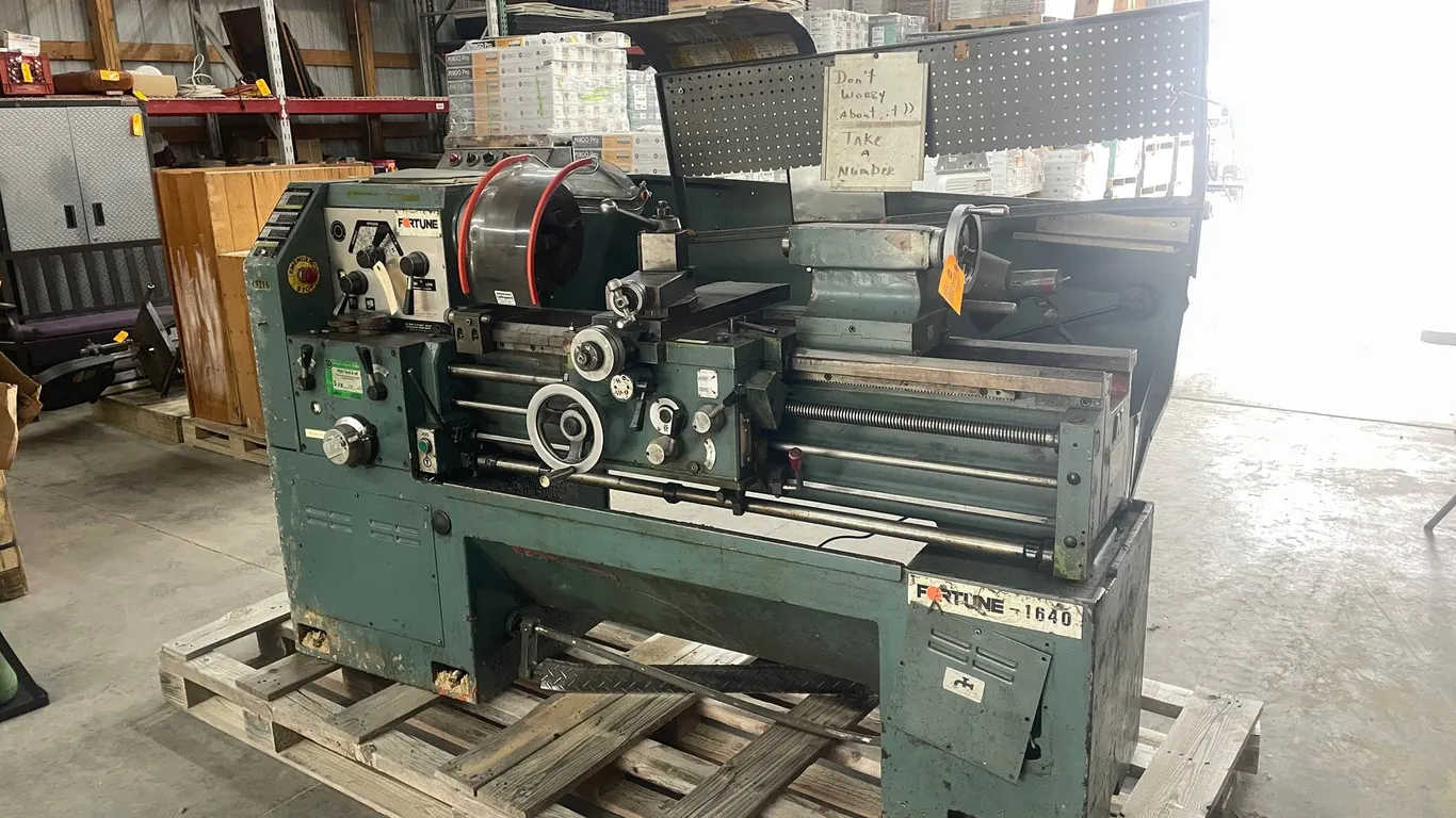 Fortune 1640 Metal Lathe