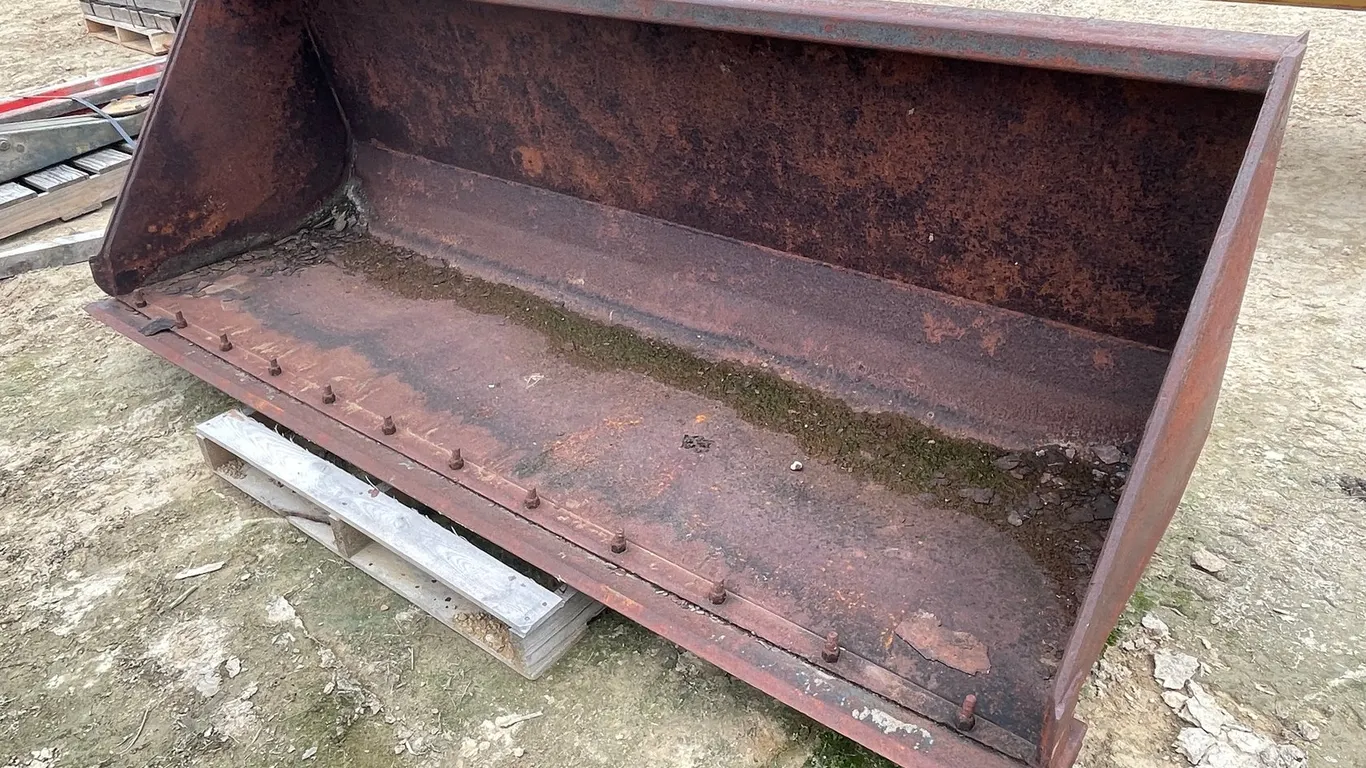 8' Loader Bucket