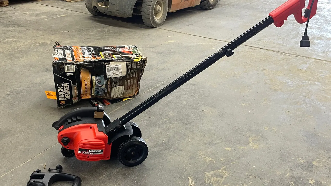 Black and Decker Edge Hog 2-1 Landscaper Edger